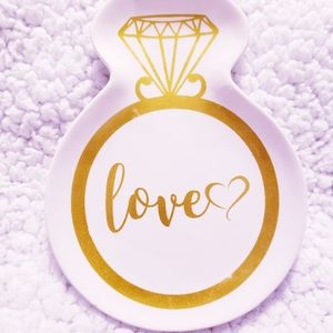 💍Gold and White LOVE Ring Shaped Trinket Tray.NWT